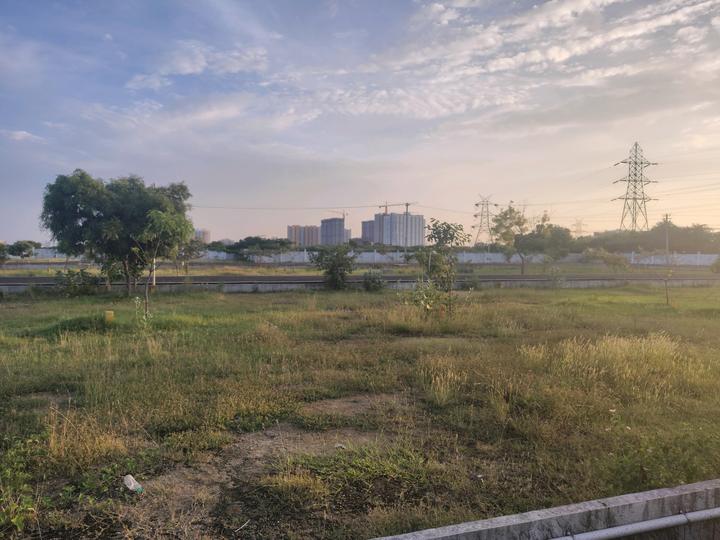 S And P Park Square Main Image 1