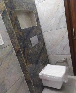 Bathroom Image of 900 Sq.ft 2 BHK Builder Floor for rent in Nabha Zirakpur for Rs. 21000