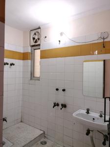 Common Bathroom Image of 1800 Sq.ft 3 BHK Apartment / Flat for rent in Sector 18 Dwarka New Delhi for Rs. 45000