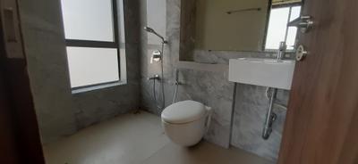 Bathroom Image of 1056 Sq.ft 2 BHK Apartment / Flat for sale in The Atmosphere Phase 1, Mulund West Mumbai for Rs. 18800000