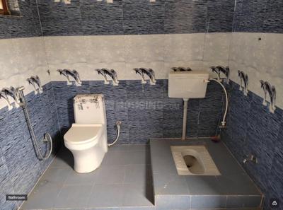 Bathroom Image of 400 Sq.ft 1 RK Builder Floor for rent in Nehrugram Dehradun for Rs. 5000