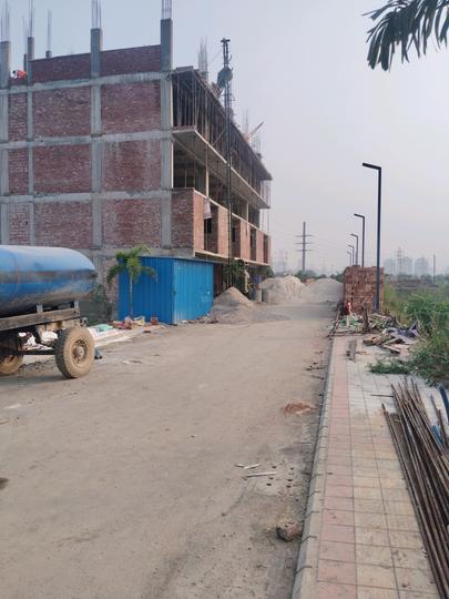 Skywhales Vienna Greens II Main Image 1