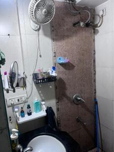 Bathroom Image of 625 Sq.ft 2 BHK Apartment / Flat for sale in Radhika Residency, Chembur Mumbai for Rs. 13500000