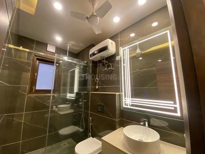 Bathroom Image of 2367 Sq.ft 3 BHK Builder Floor for sale in Sector 45 Gurgaon for Rs. 36000000