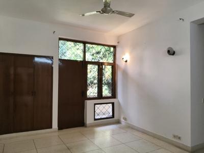 Bedroom Image of 3000 Sq.ft 3 BHK Builder Floor for rent in Sector 17 Gurgaon for Rs. 60000