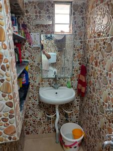 Bathroom Image of 3672 Sq.ft 9 BHK Independent House for sale in Naktala Kolkata for Rs. 19000000