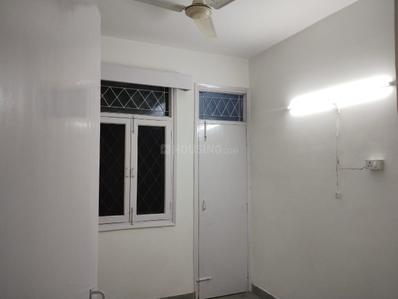 Bedroom Image of 1475 Sq.ft 3 BHK Apartment / Flat for rent in Supreme Enclave, Mayur Vihar Phase 1 New Delhi for Rs. 48000