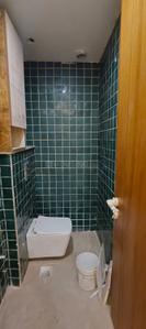 Bathroom Image of 1800 Sq.ft 3 BHK Builder Floor for sale in Green Park New Delhi for Rs. 65000000