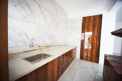 Kitchen Image of 1890 Sq.ft 3 BHK Apartment / Flat for sale in Maninagar Ahmedabad for Rs. 11500000