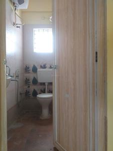 Common Bathroom Image of 1250 Sq.ft 2 BHK Apartment / Flat for rent in Akshay, Mahadevapura Bengaluru for Rs. 33000