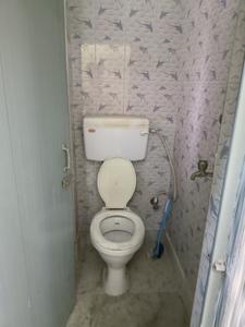 Bathroom Image of 650 Sq.ft 2 BHK Apartment / Flat for sale in Paschim Putiary Kolkata for Rs. 2500000