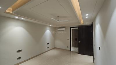 Bedroom Image of 4600 Sq.ft 4 BHK Builder Floor for rent in Safdarjung Enclave New Delhi for Rs. 500000