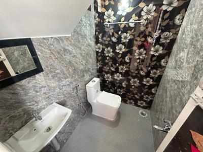 Bathroom Image of 2800 Sq.ft 4 BHK Independent House for sale in Mahadev Vihar, Old Dhamtari Road Raipur for Rs. 9500000