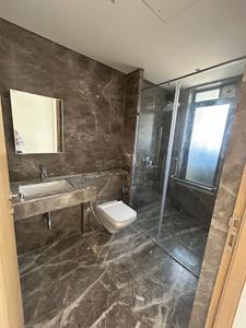 Bathroom Image of 2000 Sq.ft 3 BHK Apartment / Flat for sale in Bandra West Mumbai for Rs. 110000000