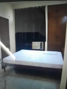 Bedroom Image of 2500 Sq.ft 3 BHK Builder Floor for rent in Sector 41 Noida for Rs. 42000