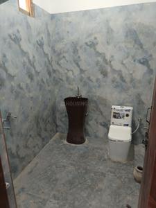 Bathroom Image of 1400 Sq.ft 3 BHK Independent House for rent in Jajmau Kanpur for Rs. 13000