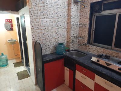 Kitchen Image of 320 Sq.ft 1 RK Apartment / Flat for rent in Santacruz East Mumbai for Rs. 27000