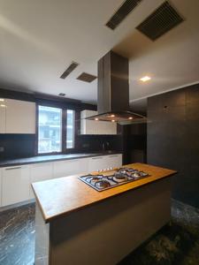 Kitchen Image of 5000 Sq.ft 4 BHK Builder Floor for rent in Hauz Khas New Delhi for Rs. 450000