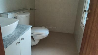 Bathroom Image of 500 Sq.ft 1 RK Apartment / Flat for rent in Bhartiya Nikoo Homes 4, Tirumanahalli Bengaluru for Rs. 35000