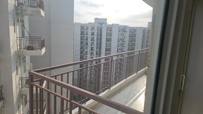 Living Room Image of 1050 Sq.ft 2 BHK Apartment / Flat for rent in Suncity Avenue 76, Sector 76 Gurgaon for Rs. 24000