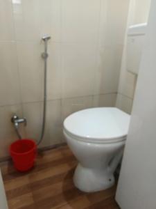 Common Bathroom Image of 590 Sq.ft 1 BHK Apartment / Flat for sale in Magarpatta Heliconia, Hadapsar Pune for Rs. 7500000