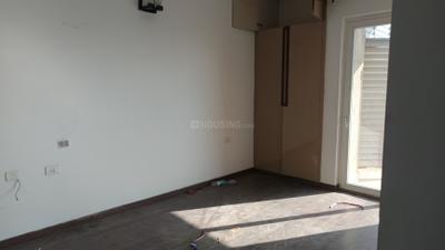 Bedroom Image of 1250 Sq.ft 2 BHK Apartment / Flat for rent in Supertech Supernova, Sector 94 Noida for Rs. 55000