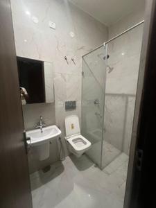 Bathroom Image of 900 Sq.ft 2 BHK Apartment / Flat for rent in Gillco Independent Floors, Sector 115 Mohali for Rs. 22500