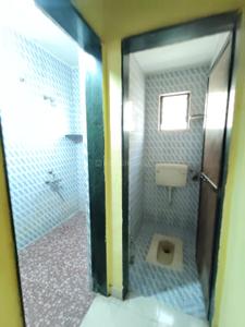 Bathroom Image of 596 Sq.ft 1 BHK Apartment / Flat for rent in Old Sangvi Pune for Rs. 16000