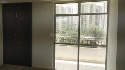 Bedroom Image of 1940 Sq.ft 4 BHK Apartment / Flat for sale in Sector 168 Noida for Rs. 12600000
