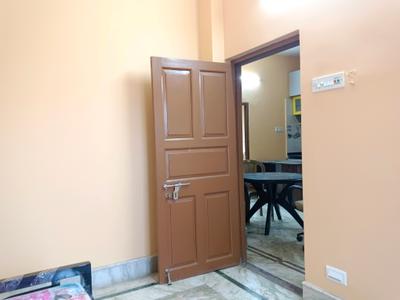 Bedroom Image of 900 Sq.ft 3 BHK Independent House for rent in Panchpota Kolkata for Rs. 12000