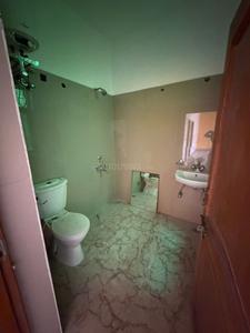 Bathroom Image of 1100 Sq.ft 2 BHK Builder Floor for rent in Sector 23 Gurgaon for Rs. 32500