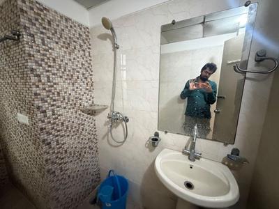 Bathroom Image of 975 Sq.ft 2 BHK Apartment / Flat for sale in Phase 2 Noida for Rs. 8400000