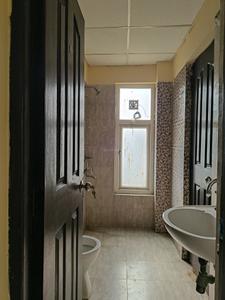 Common Bathroom Image of 942 Sq.ft 2 BHK Apartment / Flat for rent in Rishabh Cloud 9 Towers, Vaishali Ghaziabad for Rs. 25000