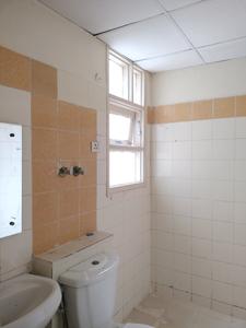 Common Bathroom Image of 1650 Sq.ft 3 BHK Apartment / Flat for sale in Omaxe Heights, Sector 86 Faridabad for Rs. 15000000