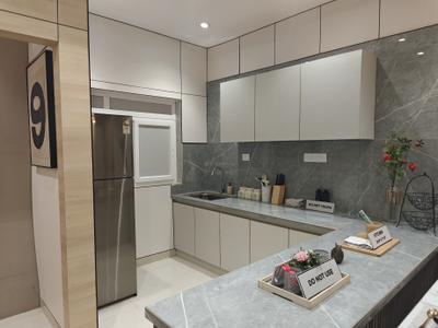 Kitchen Image of 850 Sq.ft 2 BHK Apartment / Flat for sale in Ruparel Urbana, Kurla East Mumbai for Rs. 14000000