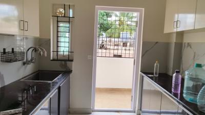 Kitchen Image of 1250 Sq.ft 2 BHK Independent House for rent in Rajajinagar Bengaluru for Rs. 37000