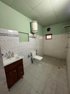 Bathroom Image of 1600 Sq.ft 2 BHK Independent House for rent in Dalanwala Dehradun for Rs. 35000