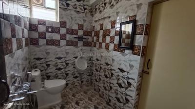 Bathroom Image of 1650 Sq.ft 3 BHK Apartment / Flat for rent in Kodambakkam Chennai for Rs. 46000