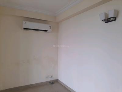 Bedroom Image of 1800 Sq.ft 3 BHK Apartment / Flat for sale in Raheja Vedaanta, Sector 108 Gurgaon for Rs. 16200000