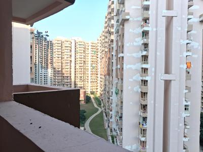 Bedroom Three Image of 1150 Sq.ft 2.5 BHK Apartment / Flat for rent in Supertech Cape Town, Sector 74 Noida for Rs. 29000
