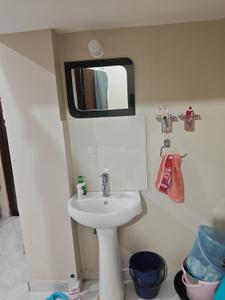 Bathroom Image of 1300 Sq.ft 3 BHK Independent House for rent in Maharatoli Ranchi for Rs. 15000