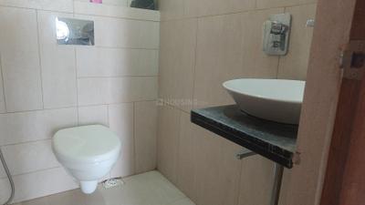 Vihav Skyone Bathroom One 4