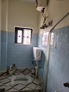 Bathroom Image of 800 Sq.ft 2 BHK Apartment / Flat for sale in Dum Dum Cantonment Kolkata for Rs. 2000000