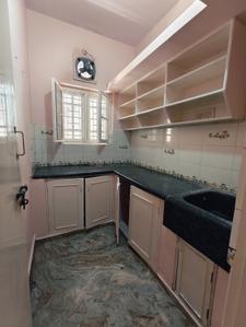 Kitchen Image of 700 Sq.ft 2 BHK Builder Floor for rent in Kasturi Nagar Bengaluru for Rs. 20000