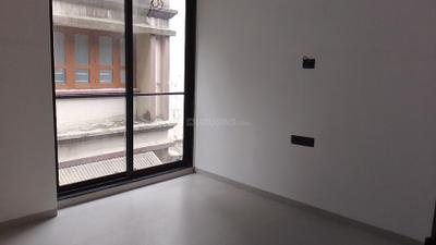 Bedroom Image of 1000 Sq.ft 3 BHK Apartment / Flat for sale in Sion Mumbai for Rs. 50000000