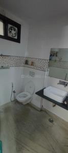 Bathroom Image of 900 Sq.ft 2 BHK Independent House for rent in Ashok Nagar New Delhi for Rs. 34000