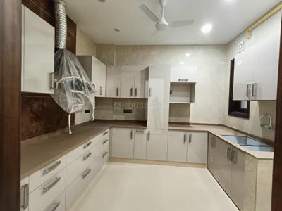 Kitchen Image of 2000 Sq.ft 3 BHK Builder Floor for sale in RWA Malviya Block B1, Malviya Nagar New Delhi for Rs. 42600000