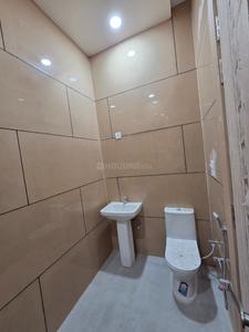 Bathroom Image of 1200 Sq.ft 2 BHK Builder Floor for rent in Shri Radha Valley, Radha Valley Mathura for Rs. 18000