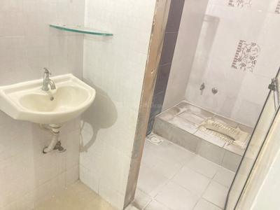 Bathroom Image of 975 Sq.ft 2 BHK Apartment / Flat for rent in Chala Vapi for Rs. 11000