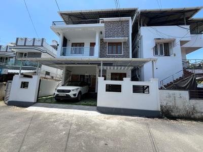 Image of 1850 Sq.ft 5 BHK Independent House for sale in Vennala, Kochi for Rs. 12500000